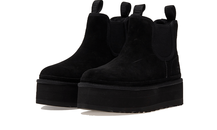Overkicks - UGG Neumel Platform Chelsea Boot Black (Womens) (1134526-BLK) - par completo