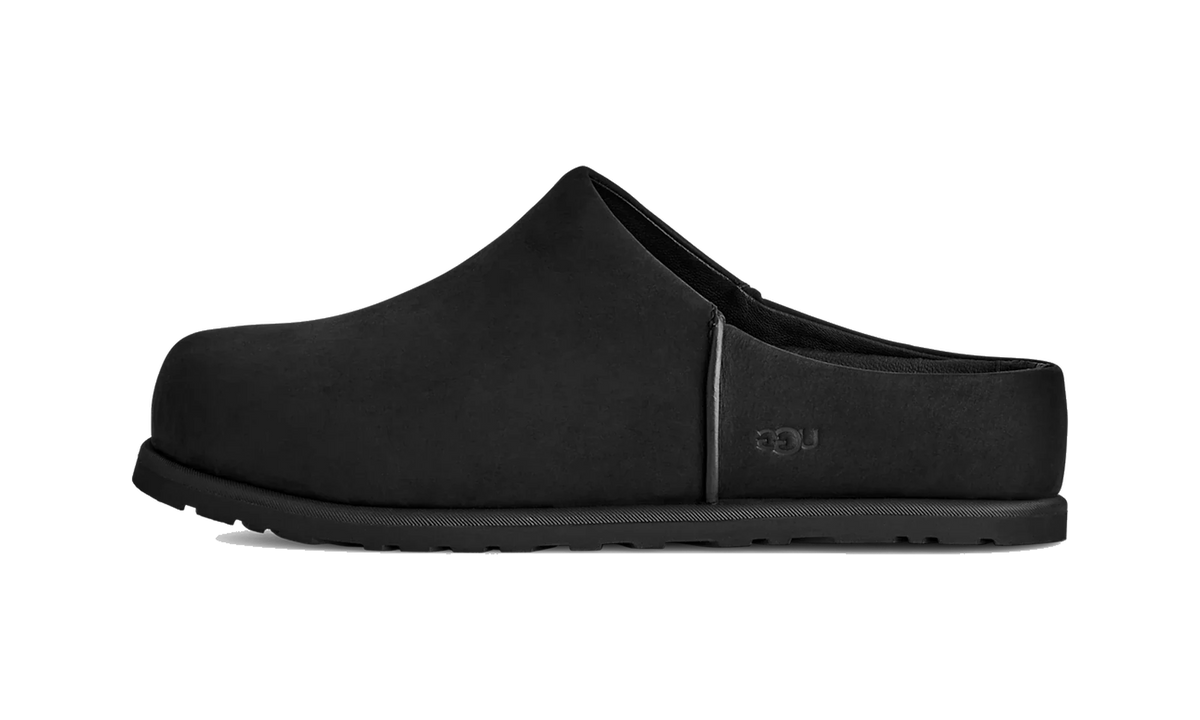 Overkicks - UGG Otzo Clog Black (Womens) (1181130-BLK) - vista lateral