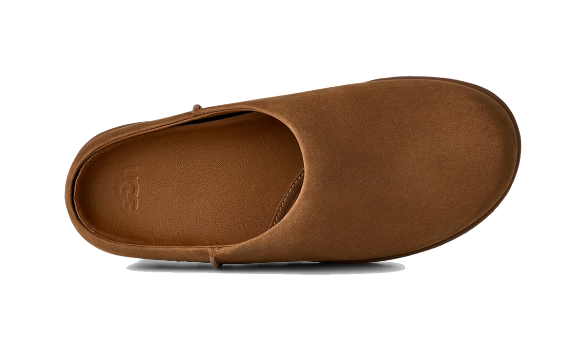 Overkicks - UGG Otzo Clog Dark Chestnut (Womens) (1181130-DKC) - detalle talon