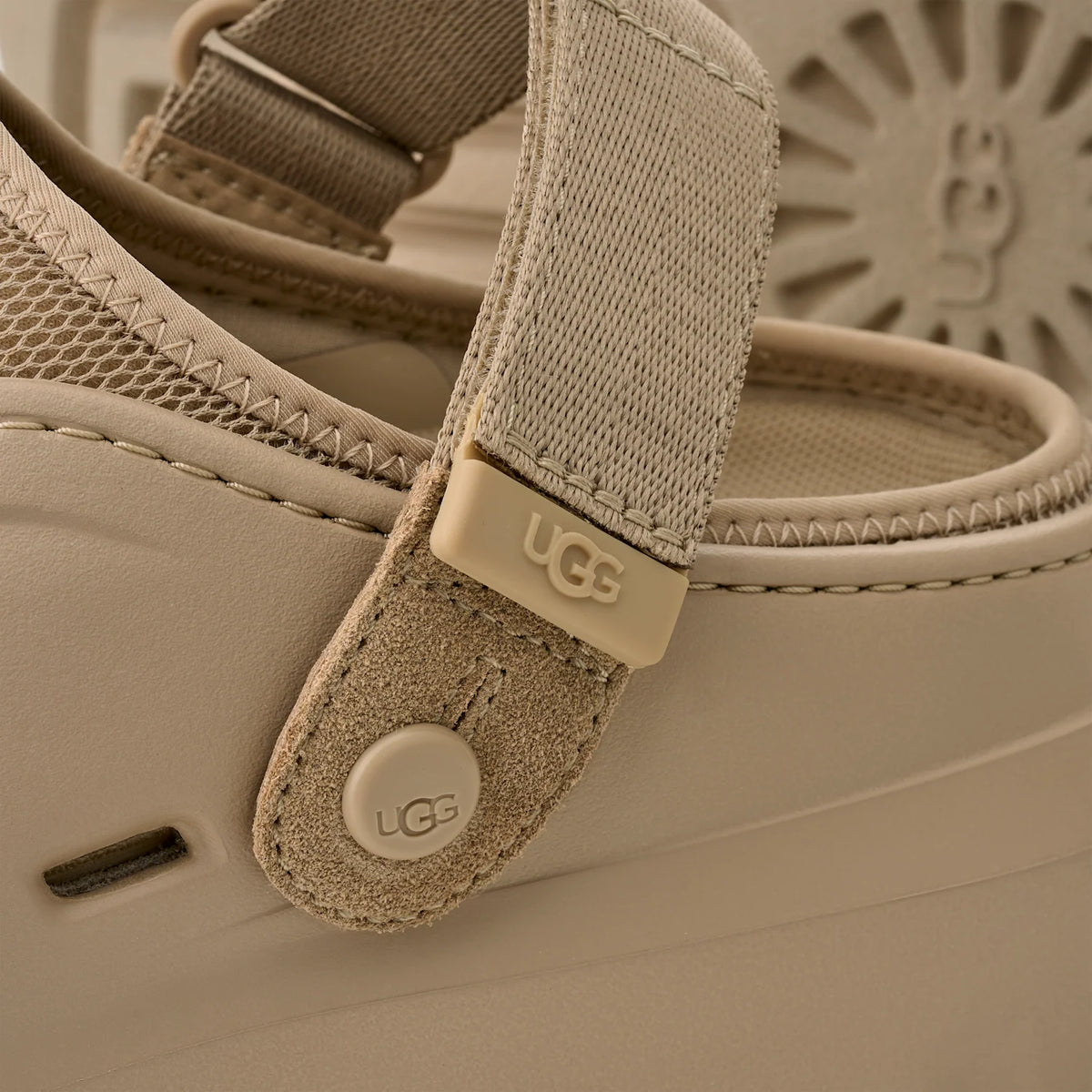 Overkicks - UGG PeakMod Dark Sand (1166912-DND) - detalle suela