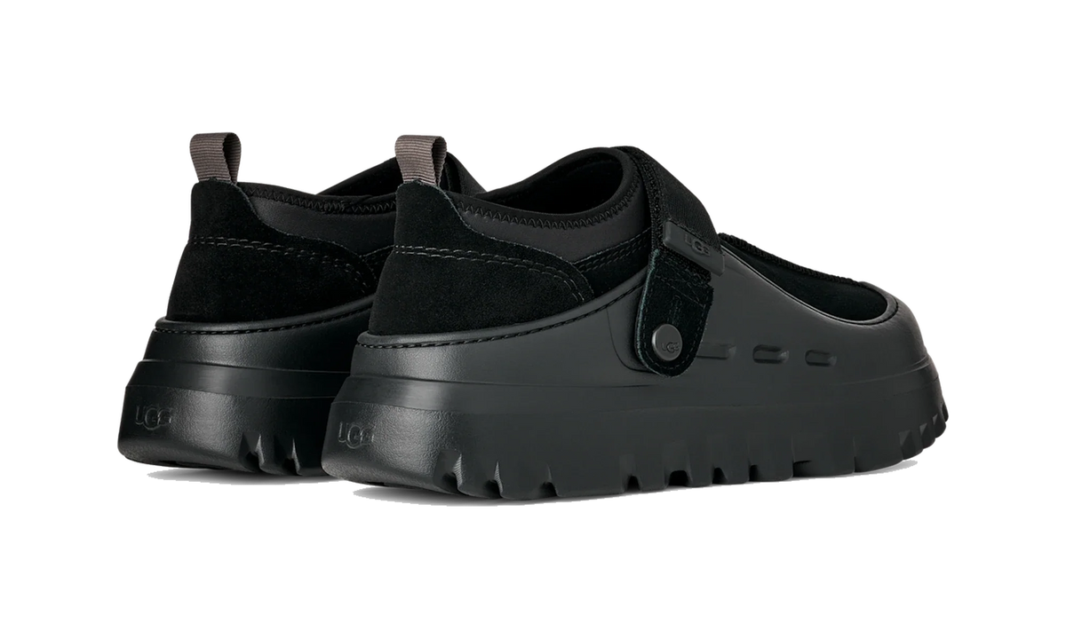 Overkicks - UGG PeakMod Lowcut Black (1171355-BBLC) - par completo