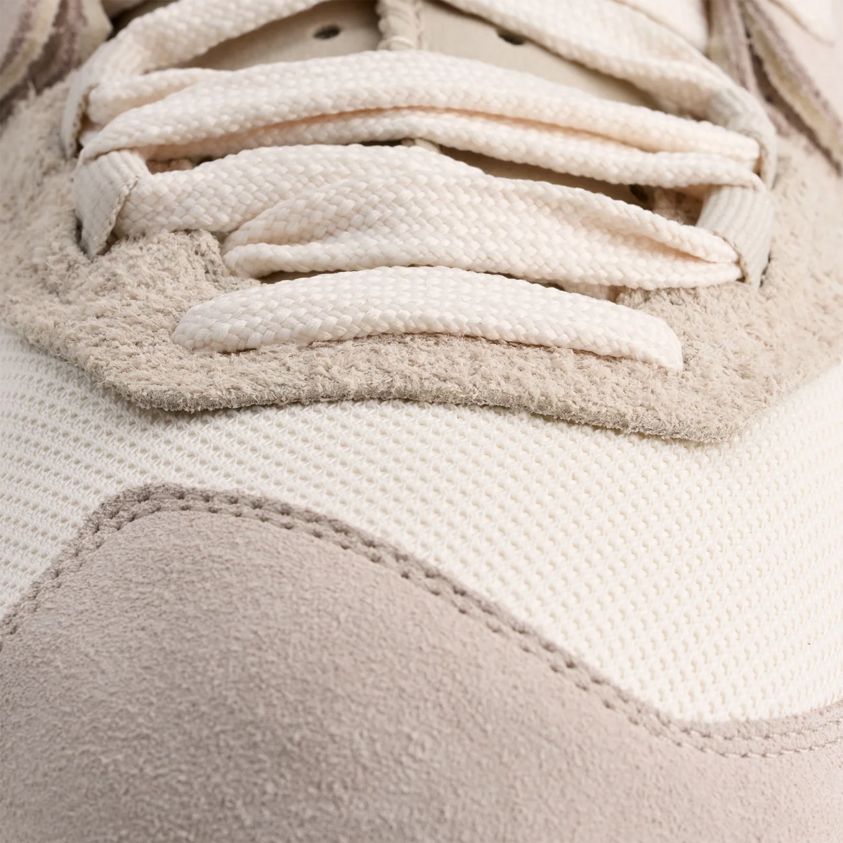 Overkicks - UGG RetroFi Low Ceramic (1167070-CERA) - detalle suela