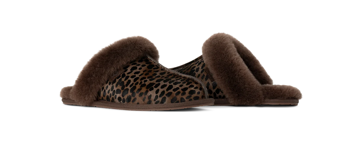 Overkicks - UGG Scuffette Caspian Slipper Burnt Cedar (Womens) (1158352-BCDR) - par completo