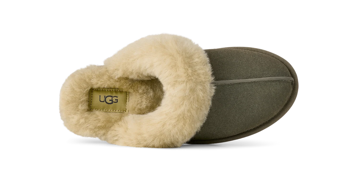 Overkicks - UGG Scuffette II Slipper Moss Green Muted Brass (Womens) (1106872-MRNM) - detalle talon