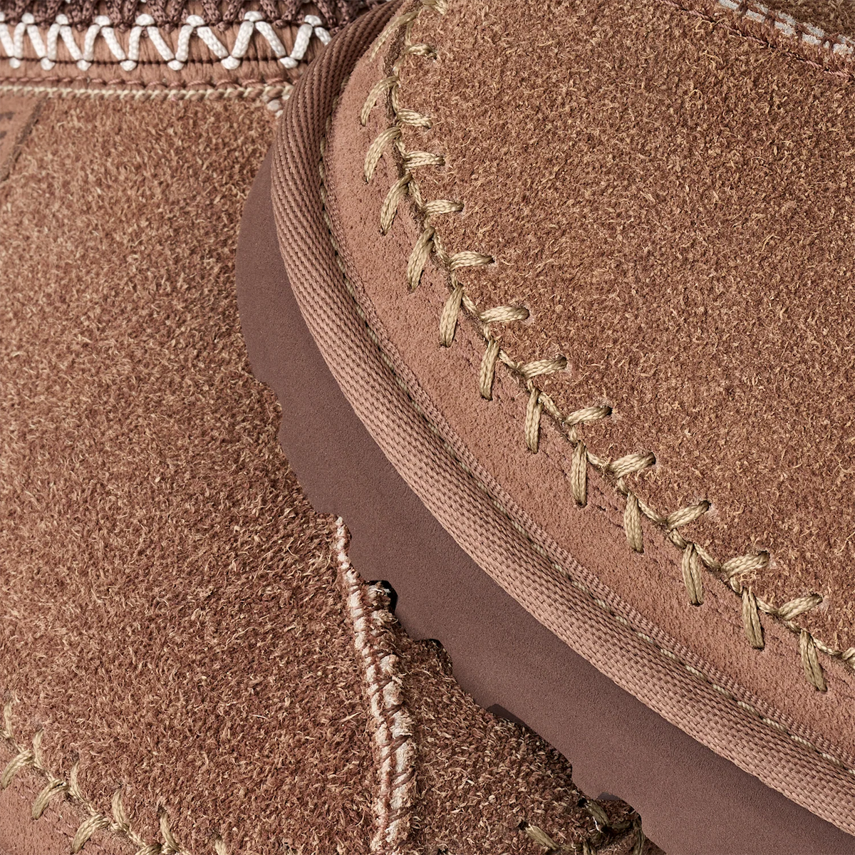 Overkicks - UGG Tasman Biarritz Slipper Rocky Oak (Womens) (1171444-RYK) - vista superior