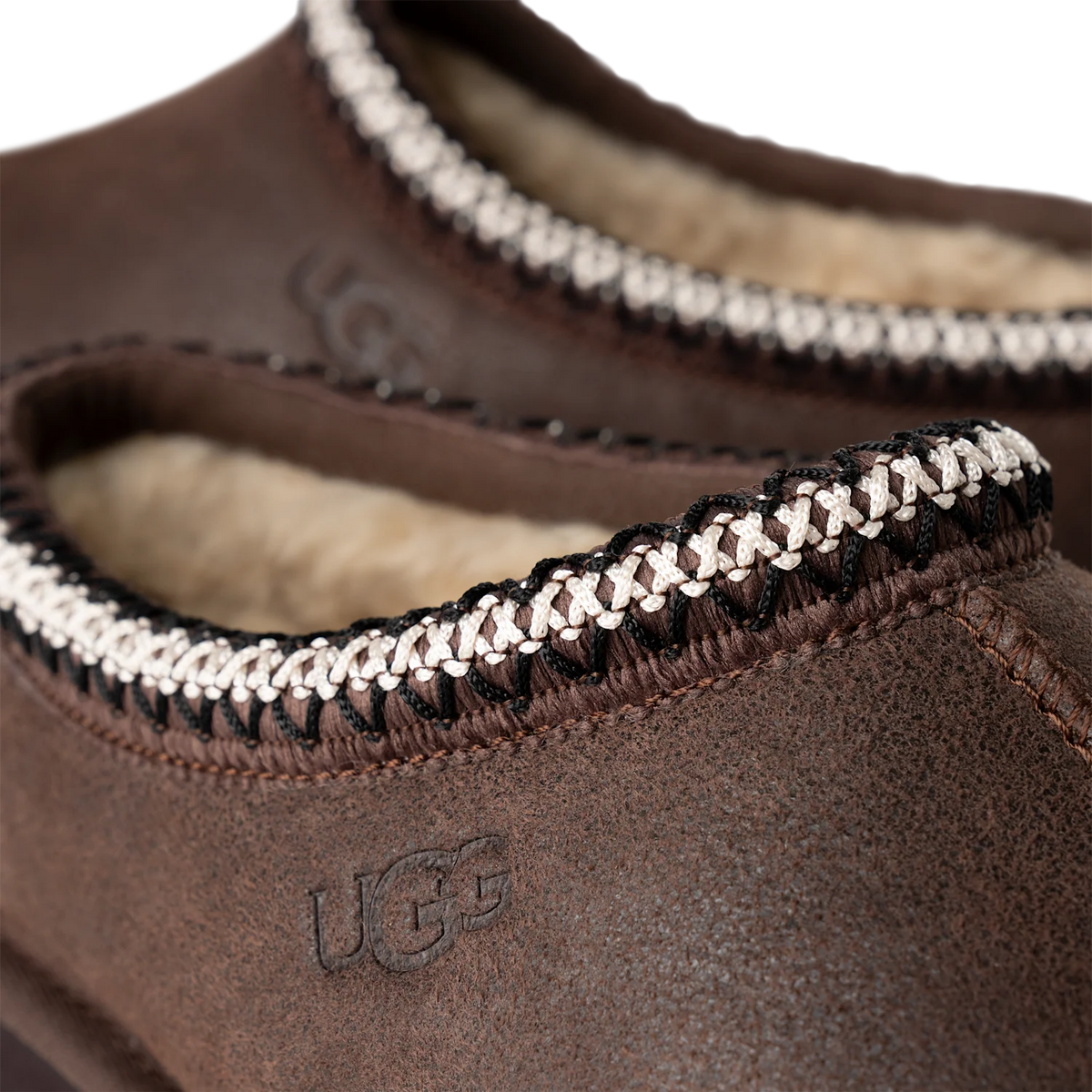 Overkicks - UGG Tasman Distressed Slipper Burnt Cedar (1158172-BCDR) - detalle suela