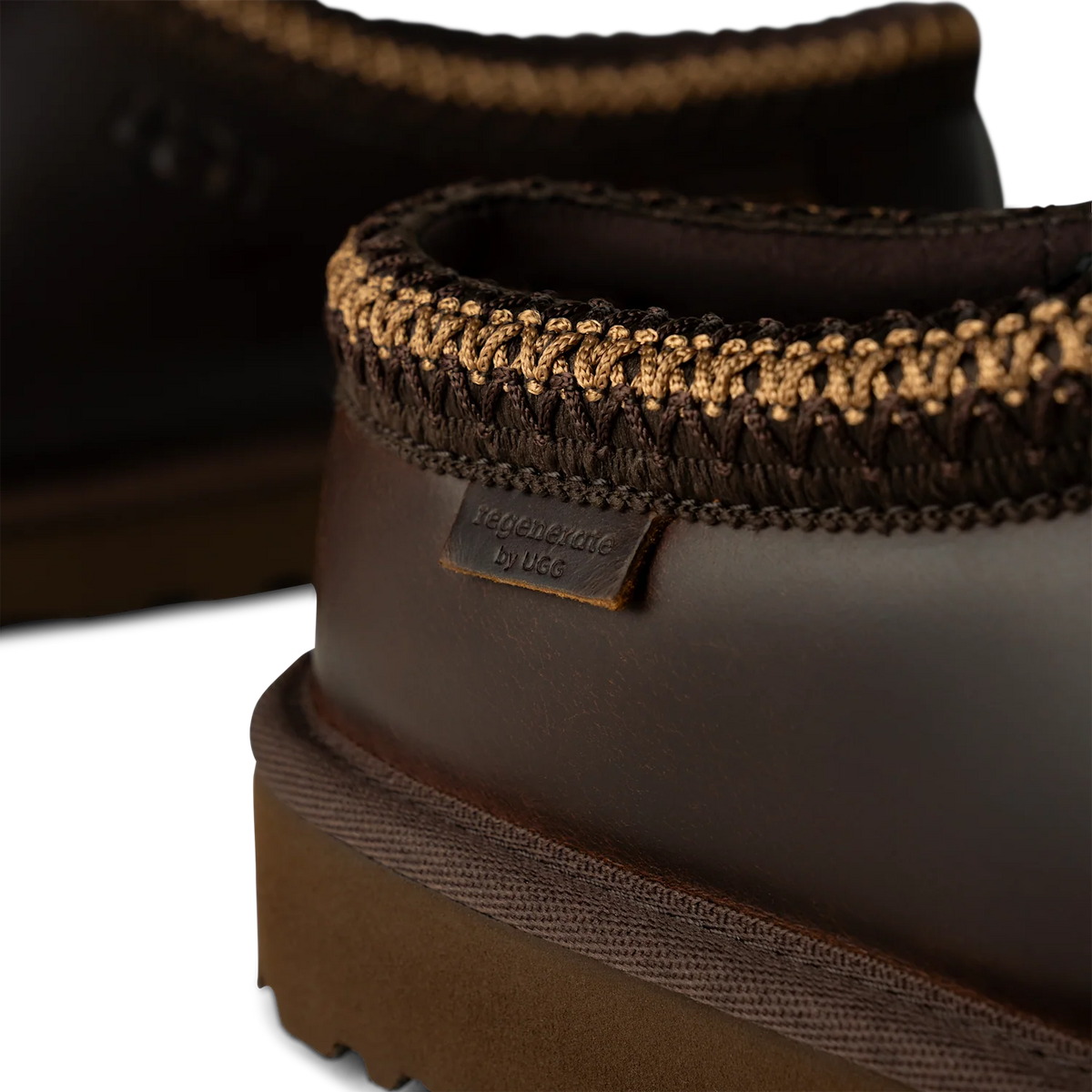 Overkicks - UGG Tasman LTHR Regen Slipper Ironwood (1163890-IWD) - detalle suela