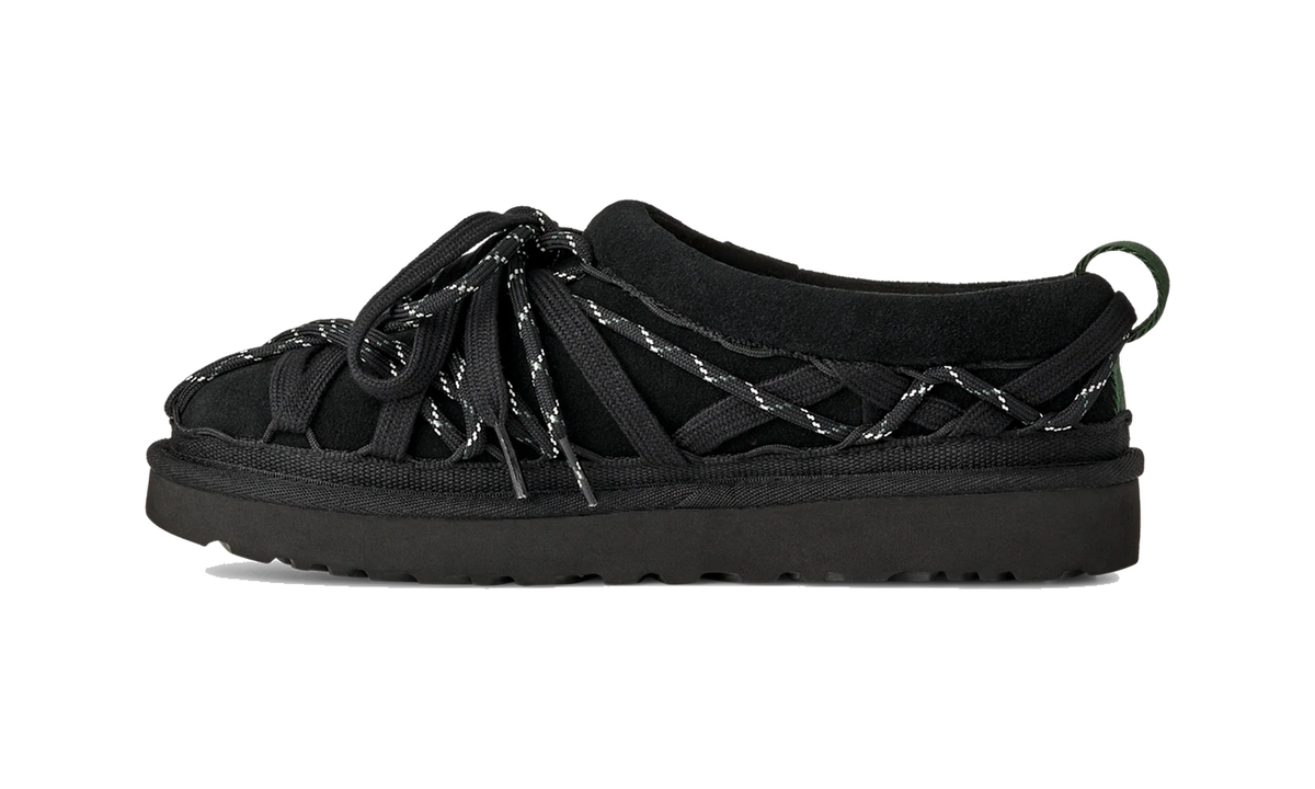 Overkicks - UGG Tasman Lace Black (Womens) (1175190-BLK) - par completo