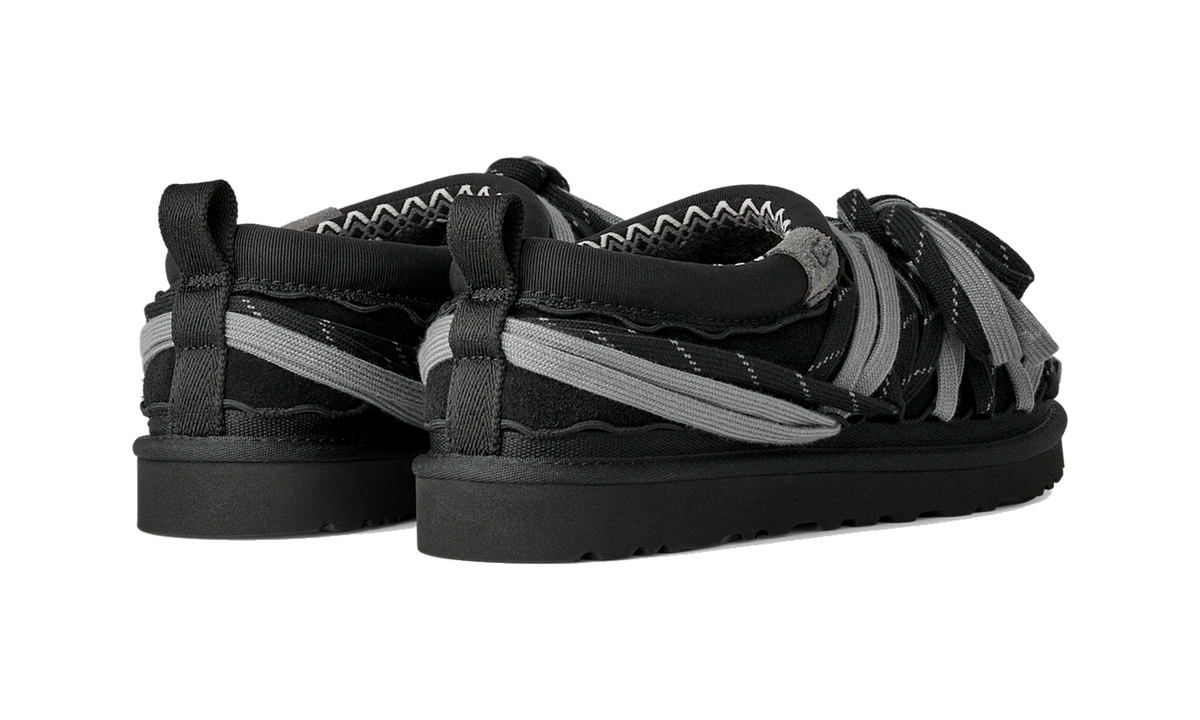 Overkicks - UGG Tasman Lace Slipper Black (1175054-BLK) - detalle suela