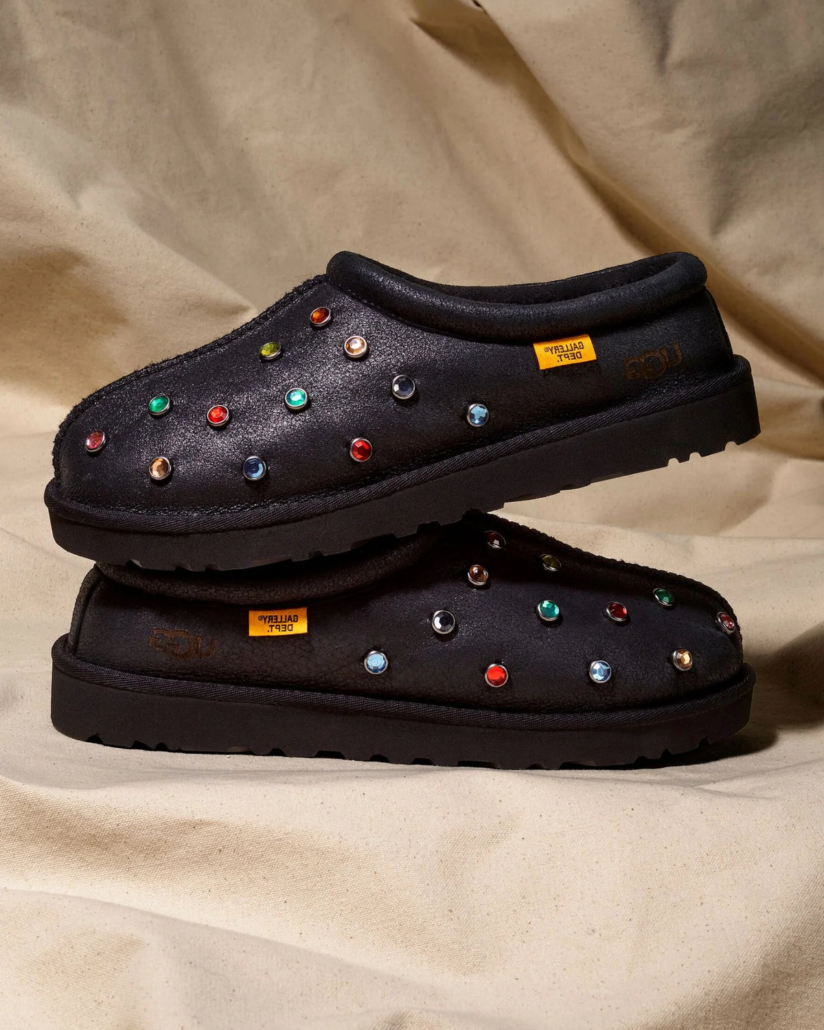 Overkicks - UGG Tasman Slipper Gallery Dept. Black (1166950-BLK) - vista trasera