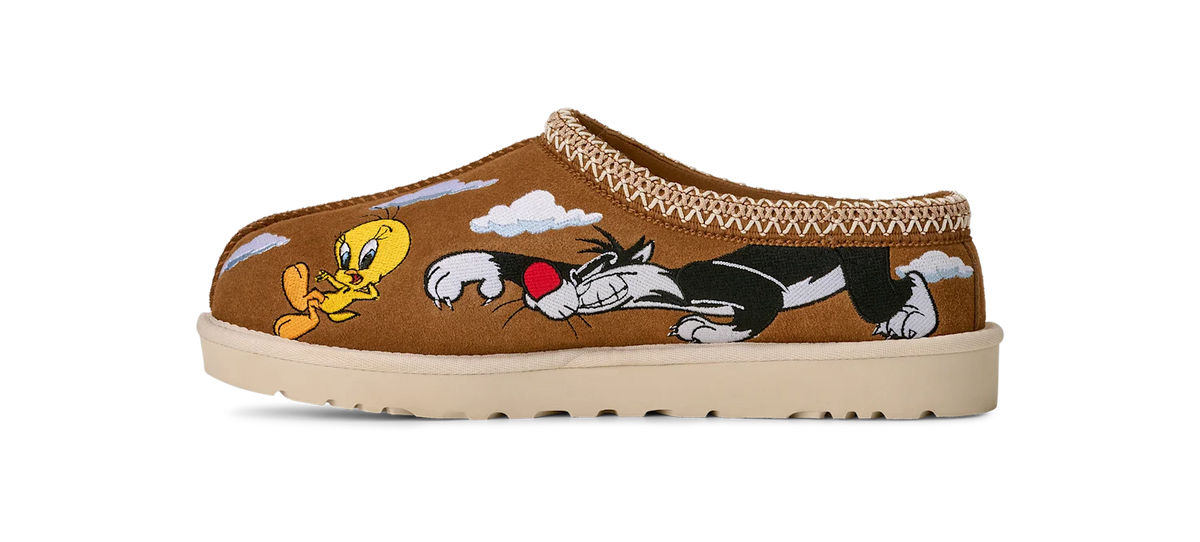 Overkicks - UGG Tasman Slipper Palace x Looney Tunes Chestnut (1181910-CHE) - par completo