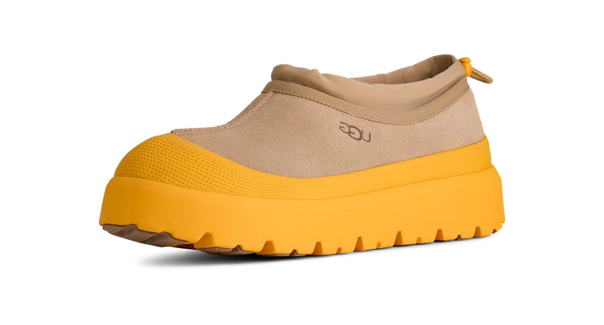 Overkicks - UGG Tasman Weather Hybrid Slipper Mustard Seed Summer Wheat (1144096-MMM) - vista trasera