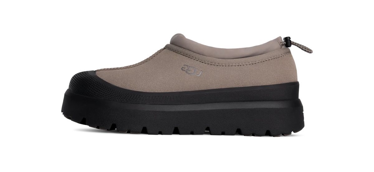 Overkicks - UGG Tasman Weather Hybrid Slipper Smoke Plume Black (1144096-SMKPL) - vista lateral