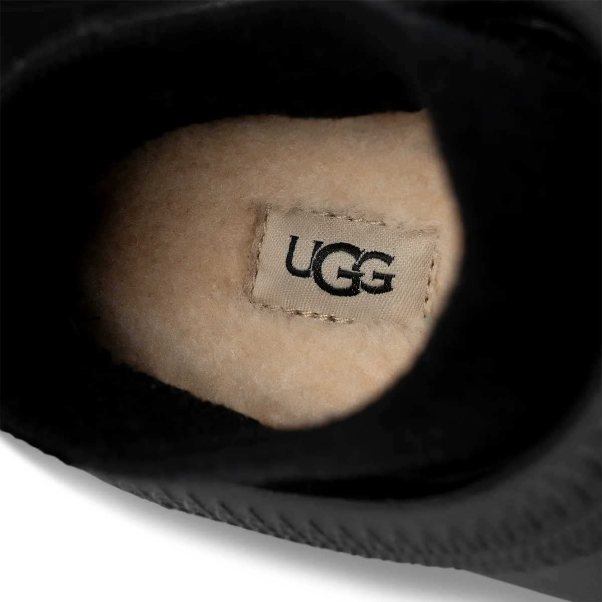 Overkicks - UGG Tasman X Slipper Black (Womens) (1125730-BLK) - vista superior