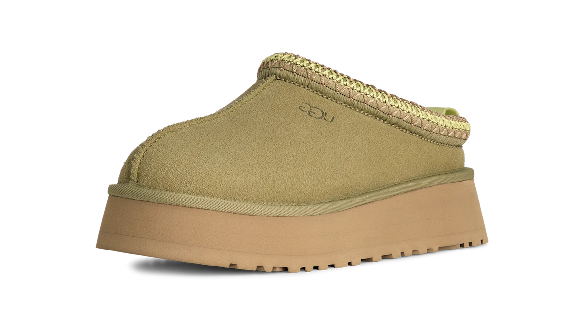 Overkicks - UGG Tazz II Slipper Muted Brass (Womens) (1174471-MBRS) - vista trasera