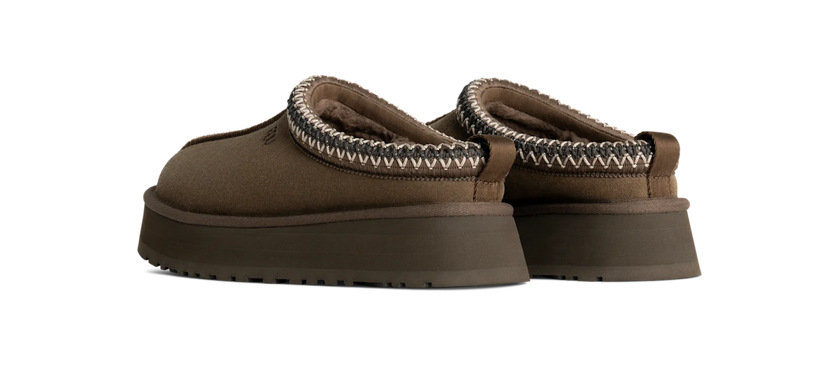 Overkicks - UGG Tazz Slipper Hickory (Womens) (1122553-HCK) - vista trasera