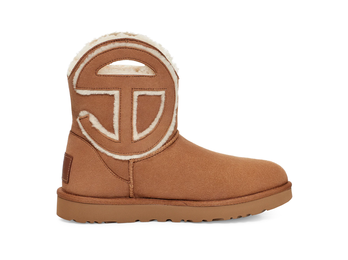 Overkicks - UGG x Telfar Logo Mini Chestnut (1122991-CHE) - par completo