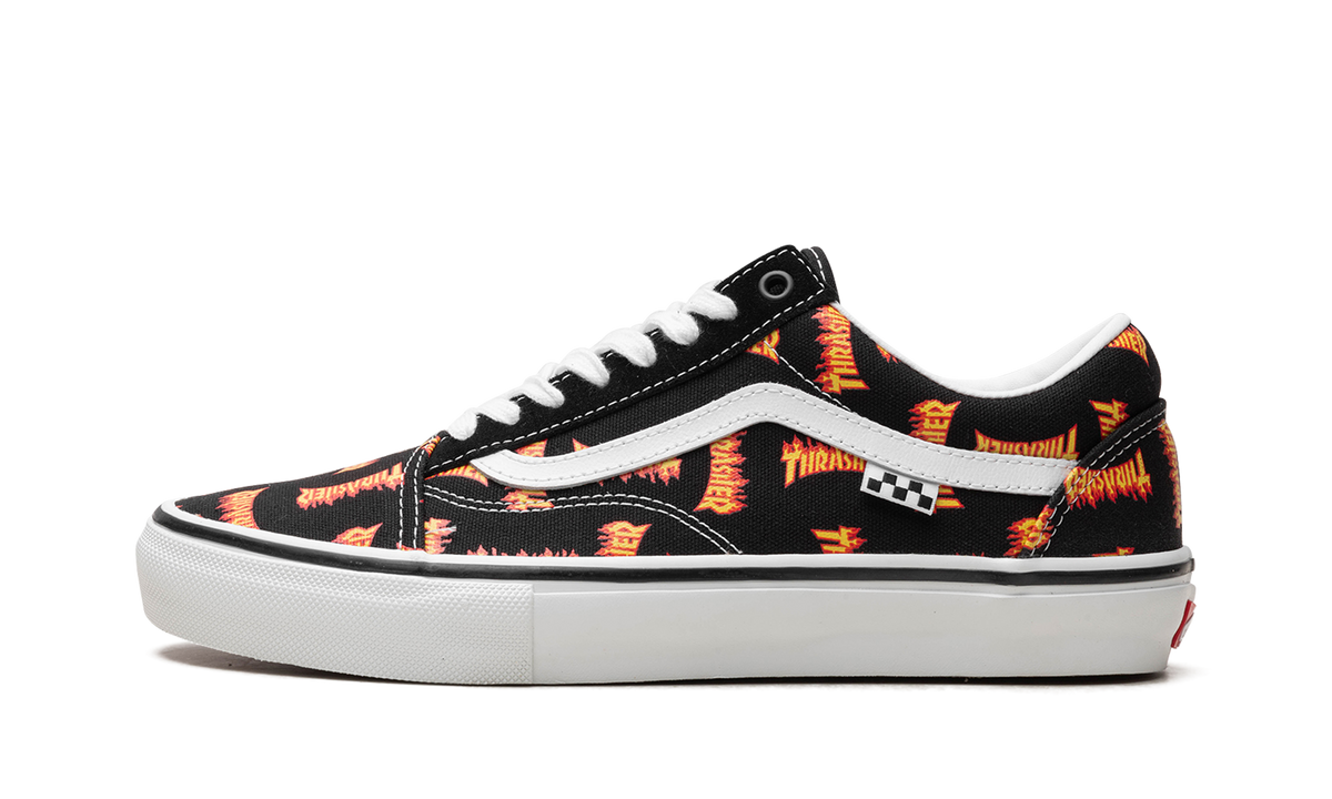 Overkicks - Vans Old Skool Thrasher All Over Flame Logo (VN0005W0BML) - vista lateral