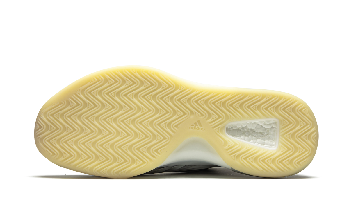 Overkicks - YZY QNTM BSKTBL (Performance Basketball Model) (FZ4362) - vista superior