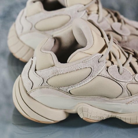 Overkicks - Yeezy 500 Stone (FW4839) - detalle talon