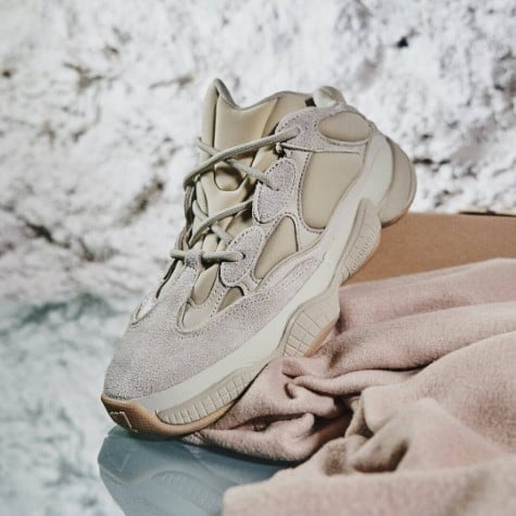 Overkicks - Yeezy 500 Stone (FW4839) - detalle lateral interior