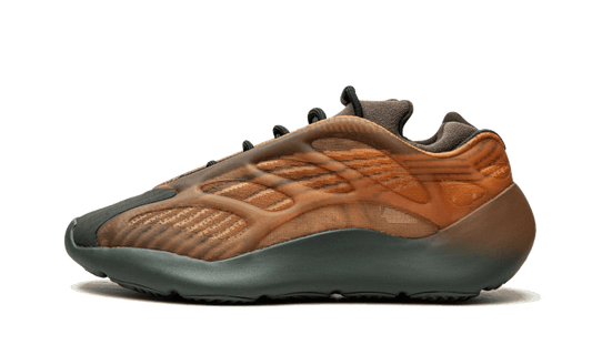 Overkicks - Yeezy 700 V3 Copper Fade (GY4109) - vista lateral