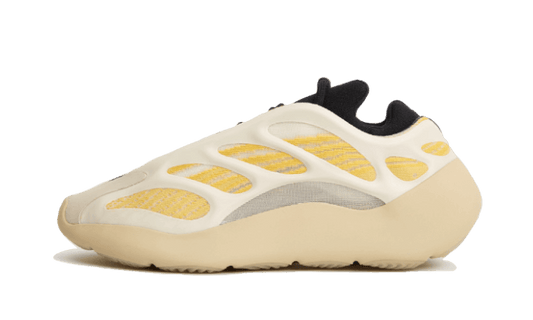 Overkicks - Yeezy 700 V3 Safflower (G54853) - vista lateral