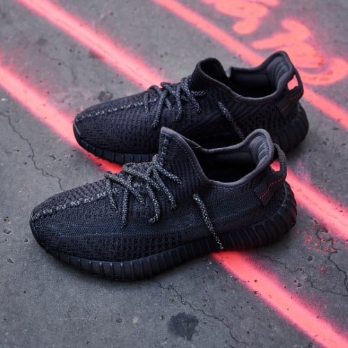 Overkicks - Yeezy Boost 350 V2 Black (Non-Reflective) (FU9006) - vista superior