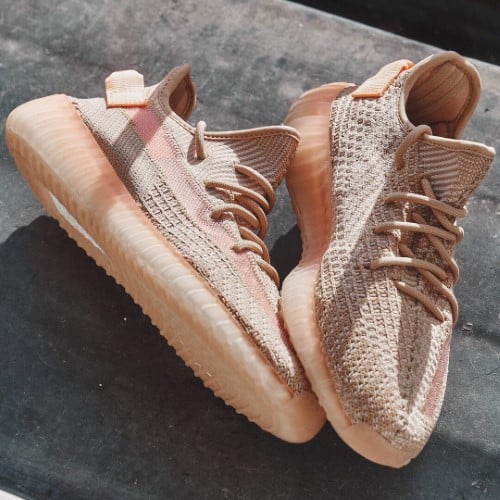 Overkicks - Yeezy Boost 350 V2 Clay (EG7490) - vista superior