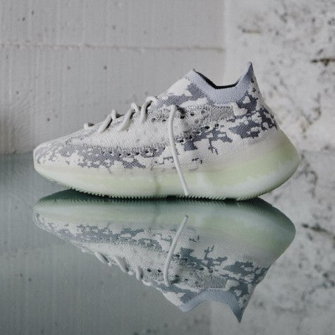 Overkicks - Yeezy Boost 380 Alien (FV3260) - detalle talon