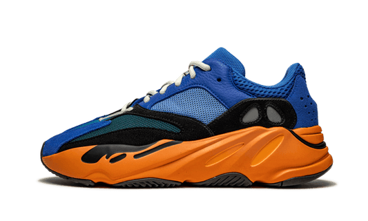 Overkicks - Yeezy Boost 700 Bright Blue (GZ0541) - vista lateral