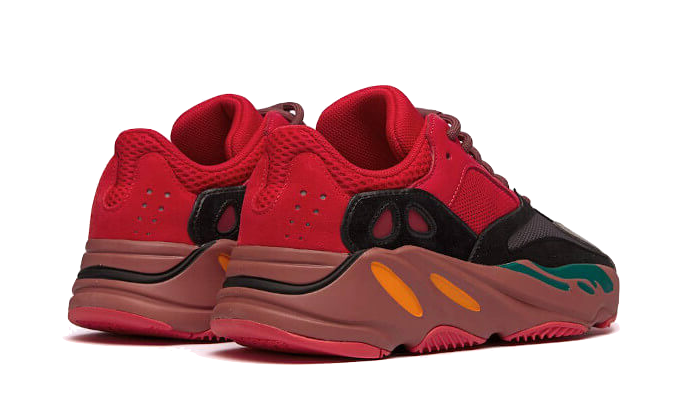 Overkicks - Yeezy Boost 700 Hi-Res Red (HQ6979) - par completo