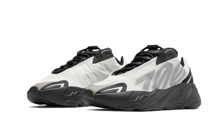 Overkicks - Yeezy Boost 700 MNVN Bone (FY3729) - vista trasera