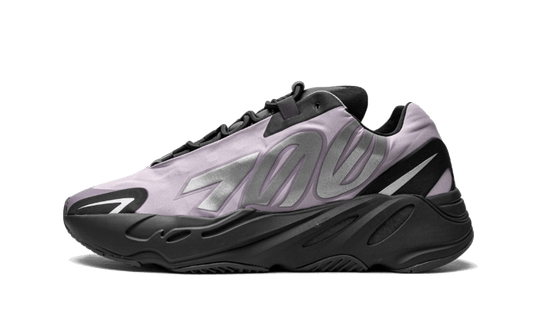 Overkicks - Yeezy Boost 700 MNVN Geode (GW9526) - vista lateral