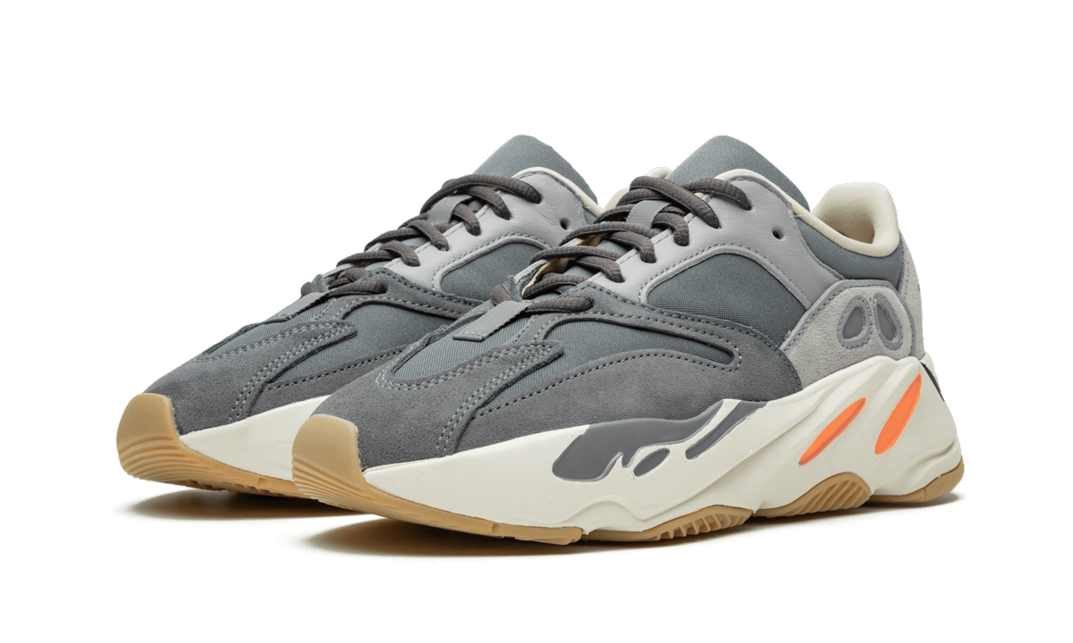 Overkicks - Yeezy Boost 700 Magnet (FV9922) - vista trasera