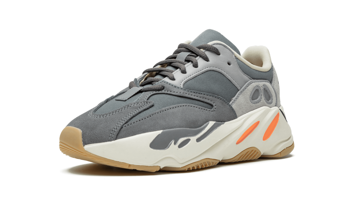 Overkicks - Yeezy Boost 700 Magnet (FV9922) - detalle suela