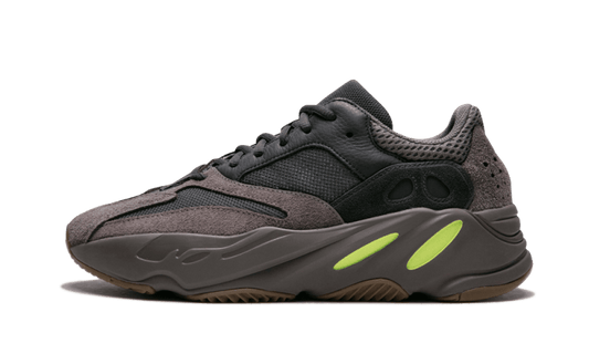 Overkicks - Yeezy Boost 700 Mauve (EE9614) - vista lateral