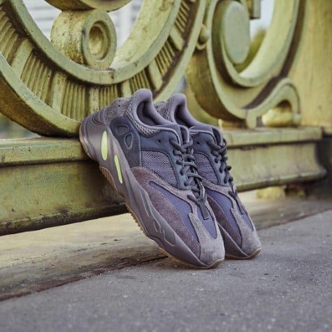 Overkicks - Yeezy Boost 700 Mauve (EE9614) - vista superior