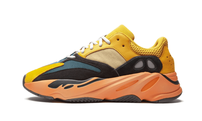 Overkicks - Yeezy Boost 700 Sun (GZ6984) - vista lateral
