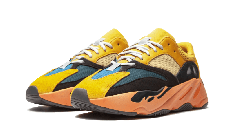 Overkicks - Yeezy Boost 700 Sun (GZ6984) - vista trasera