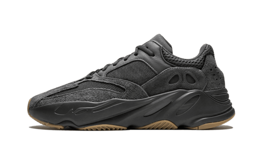 Overkicks - Yeezy Boost 700 Utility Black (FV5304) - vista lateral