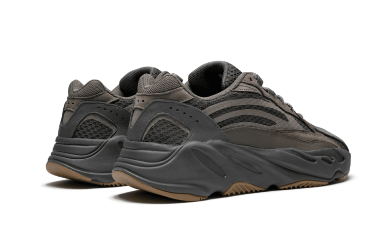 Overkicks - Yeezy Boost 700 V2 Geode (EG6860) - par completo