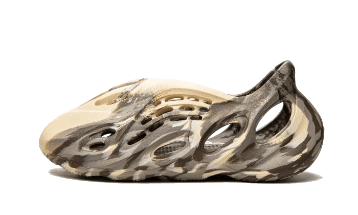 Overkicks - Yeezy Foam RNNR MX Cream Clay (GX8774) - vista lateral