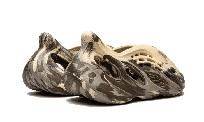 Overkicks - Yeezy Foam RNNR MX Cream Clay (GX8774) - par completo