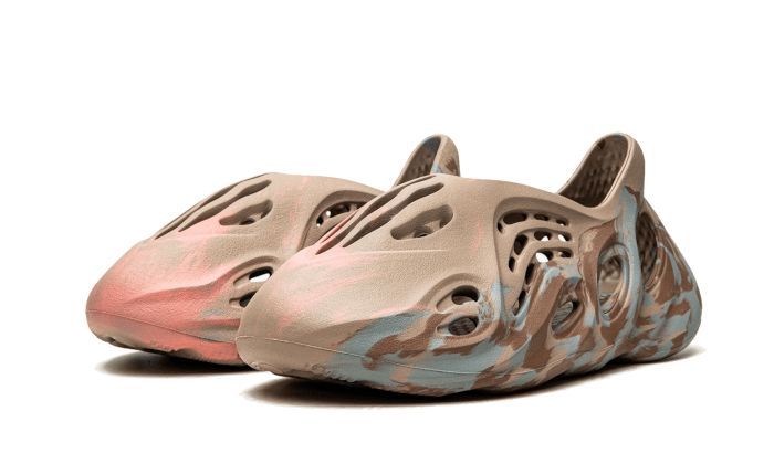 Overkicks - Yeezy Foam RNNR MX Sand Grey (GY3969) - vista trasera