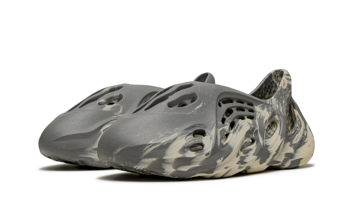 Overkicks - Yeezy Foam RNNR MXT Moon Gray (GV7904) - vista trasera