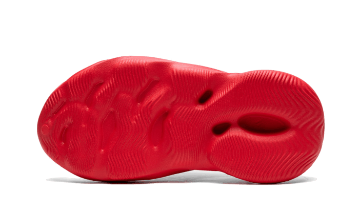 Overkicks - Yeezy Foam RNNR Vermillion (GW3355) - detalle suela