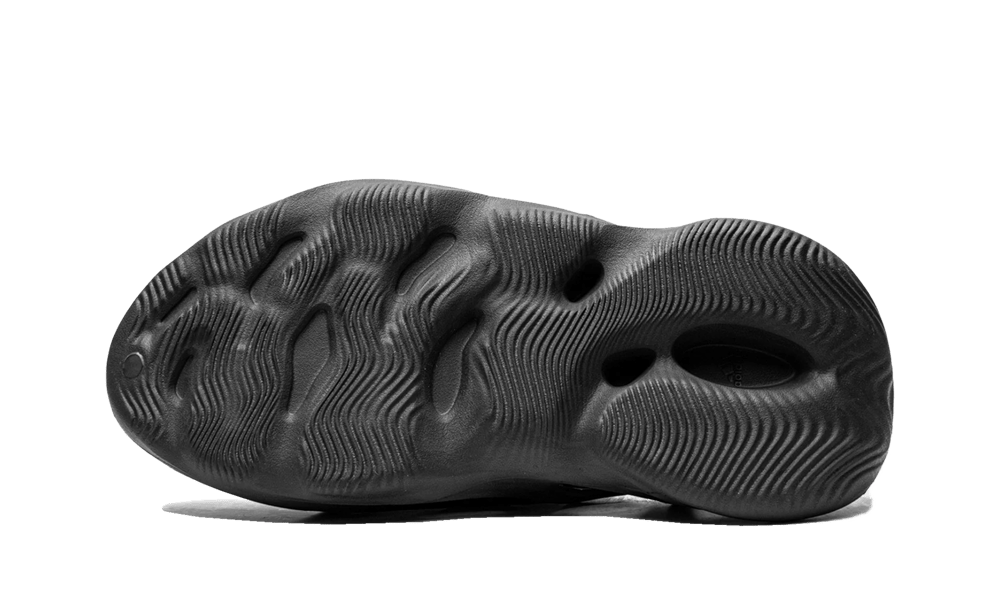 Overkicks - Yeezy Foam RNR Onyx (HP8739) - detalle suela