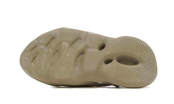 Overkicks - Yeezy Foam RNR Stone Salt (GV6840) - detalle suela