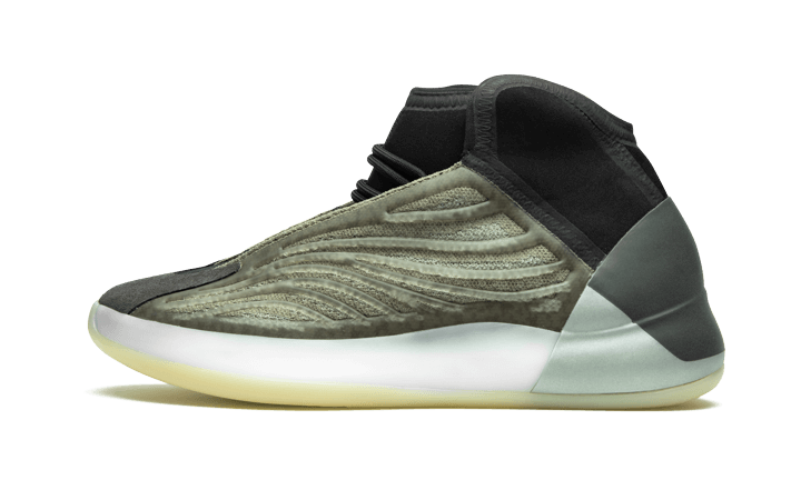 Overkicks - Yeezy QNTM Barium (H68771) - vista lateral